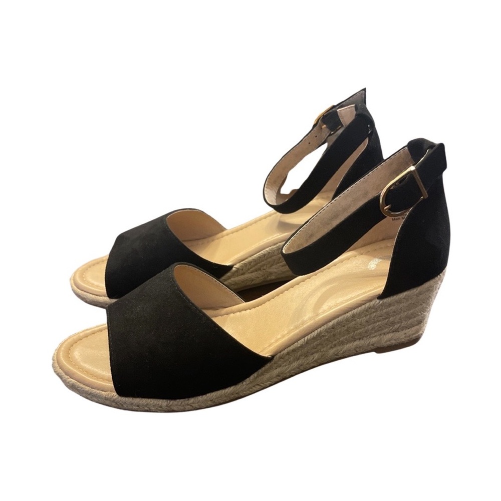 Journee Wedge Size 11